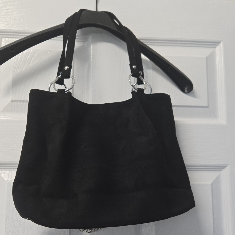 Chic Black and Silver Women's Shoulder Bag NWOT - Picture 3 of 5